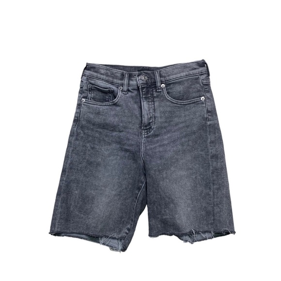 Express Bermuda High Rise Jean Shorts Women's Size 10 Stretch Black Denim Wash - Picture 1 of 8